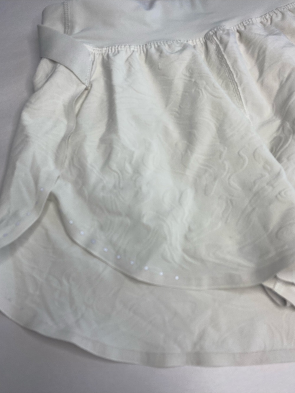 Lululemon Fast and Free High-Rise Short 2" Airflow Emboss Size 4 Running - Picture 7 of 8